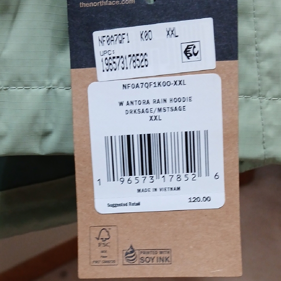 The North Face Green Two-Toned Nylon Hoodie NWT - Picture 2 of 10